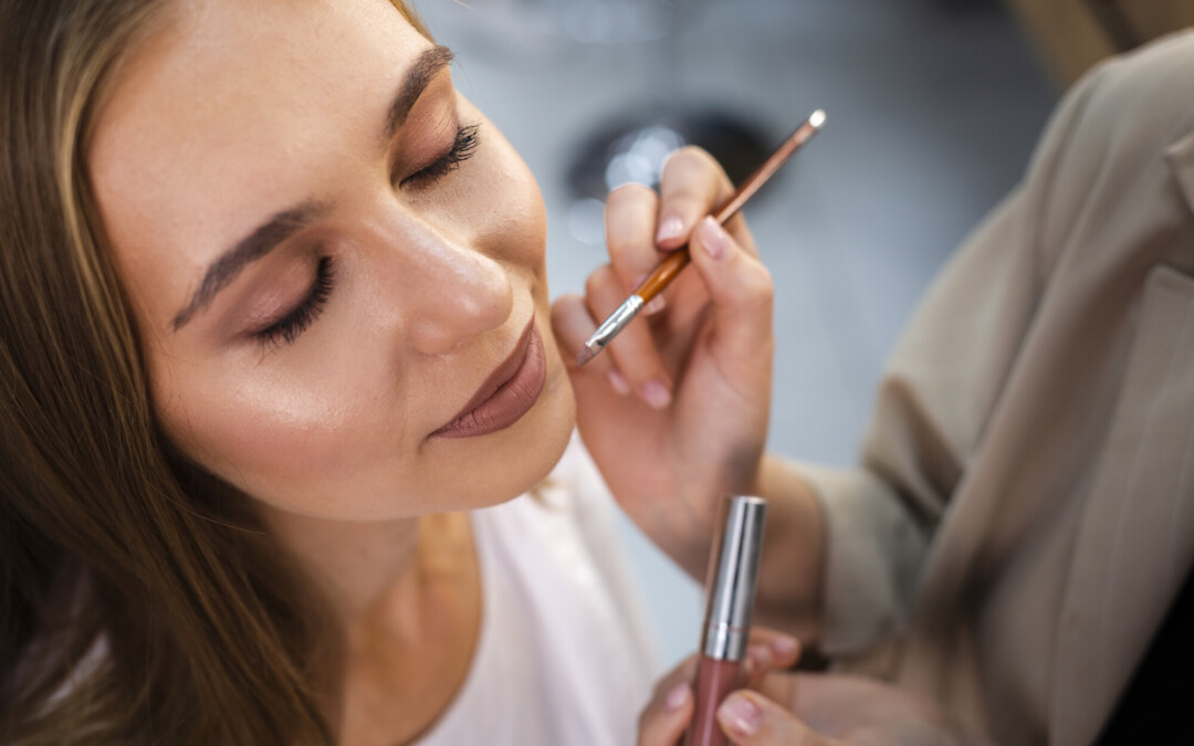 Cosmetici: nuove regole UE su Argento (Silver) e colorante CI 77820